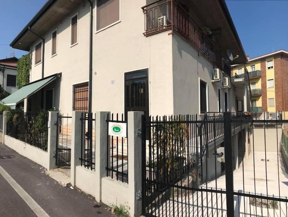 Appartamento Affitti Brevi Verona Colors/G.B. Rossi Friendly 외부 사진